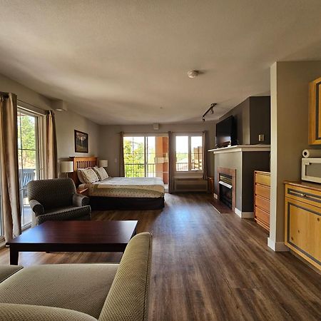 Borgata Lodge Resort Kelowna Dış mekan fotoğraf
