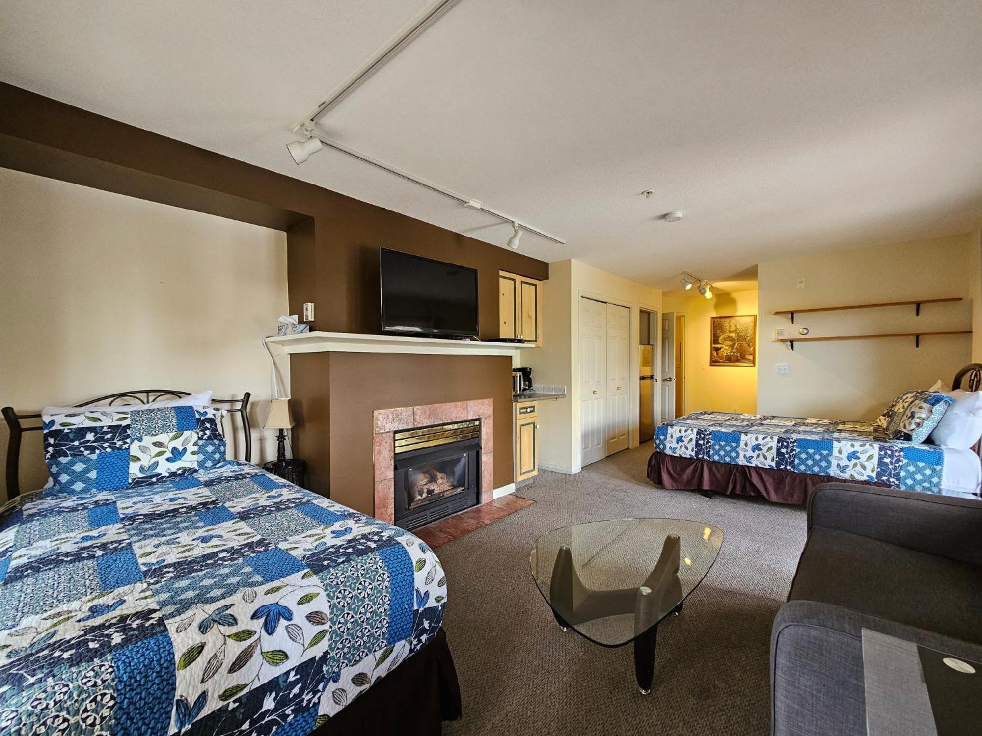Borgata Lodge Resort Kelowna Dış mekan fotoğraf