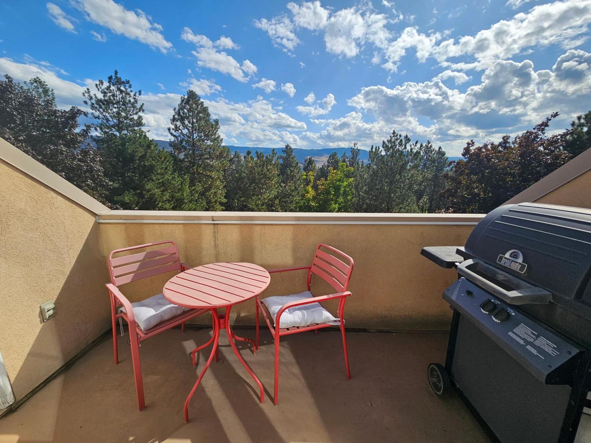 Borgata Lodge Resort Kelowna Dış mekan fotoğraf