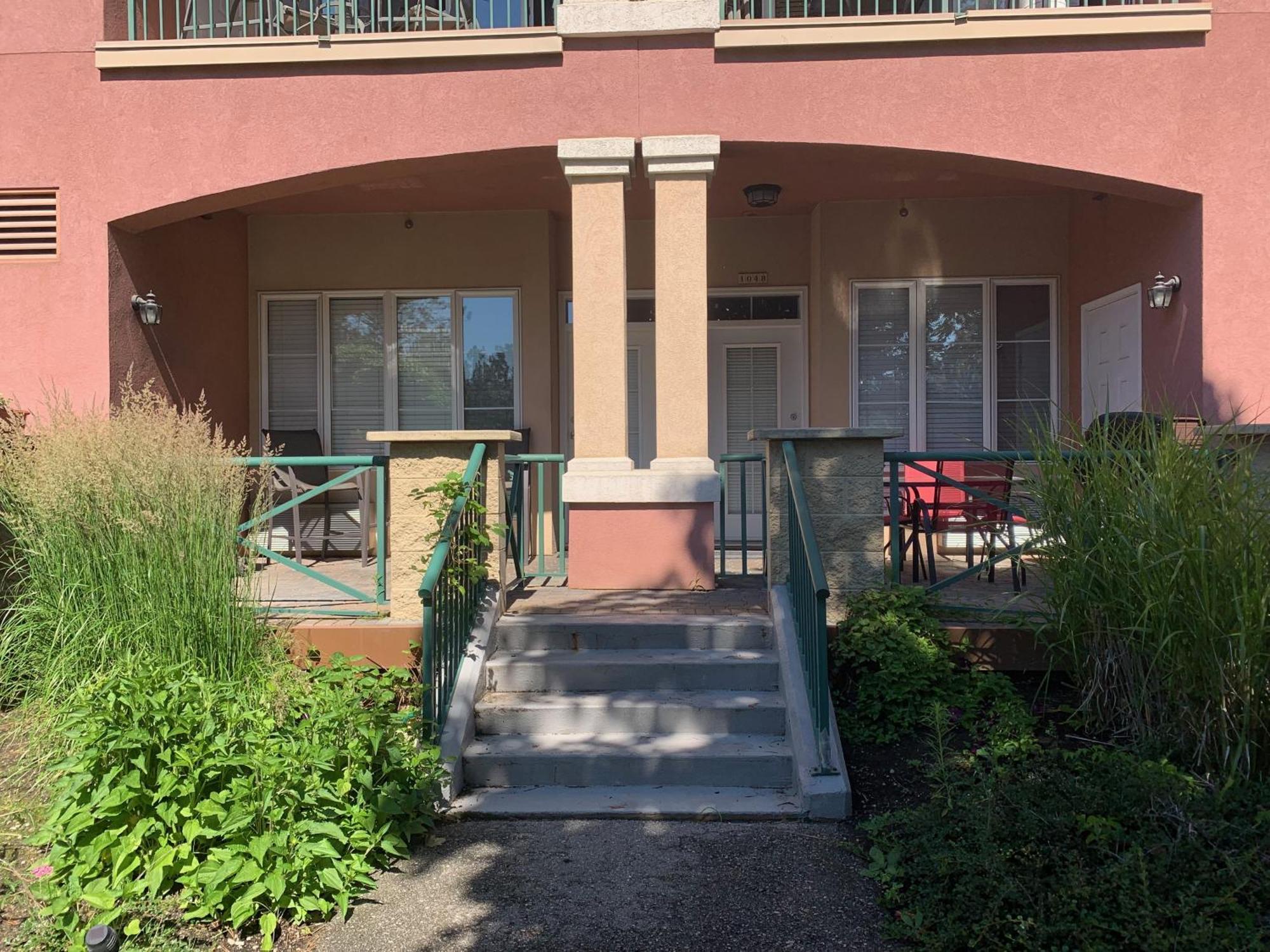 Borgata Lodge Resort Kelowna Dış mekan fotoğraf