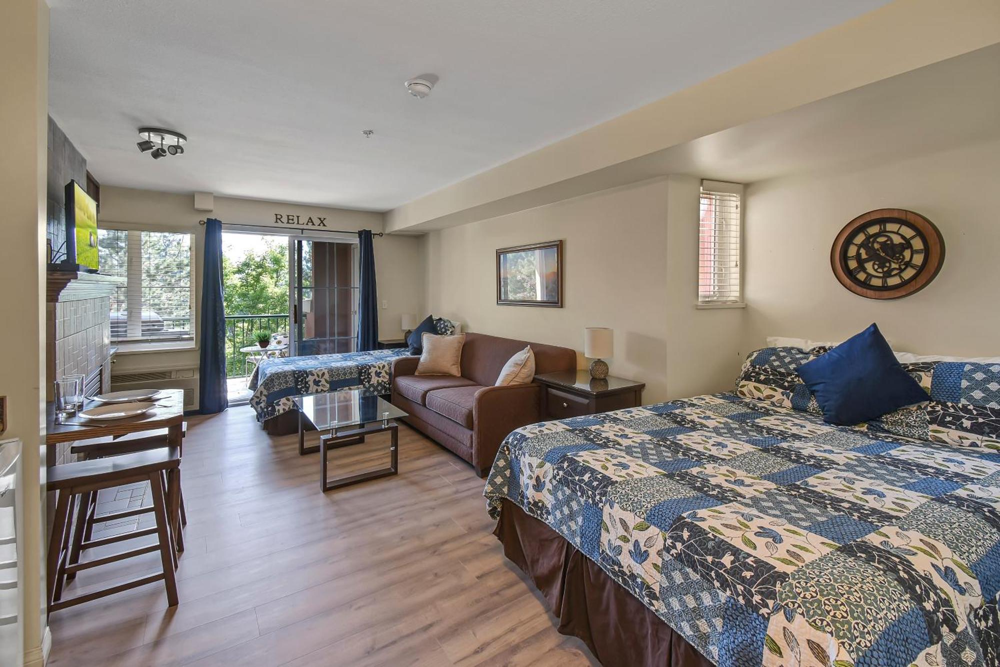 Borgata Lodge Resort Kelowna Dış mekan fotoğraf